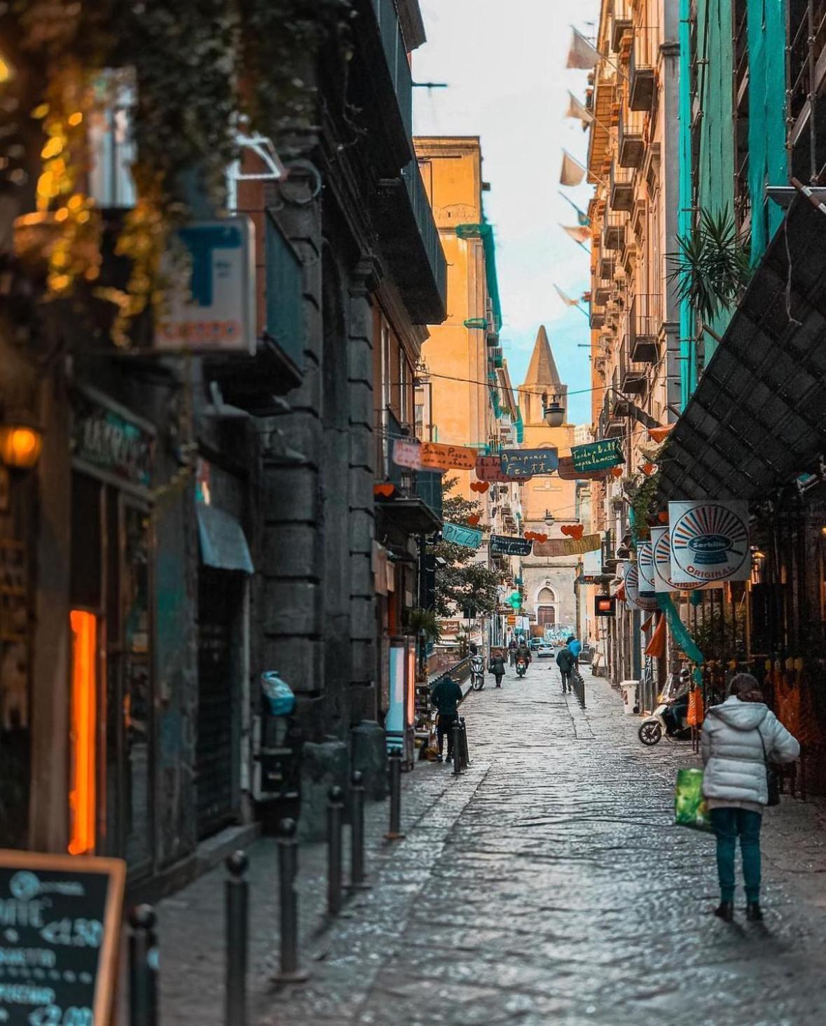 Al Decumano Holiday Napoli Eksteriør billede